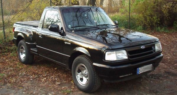 Ford Ranger Splash mit Serienfelge und 30er Reifen