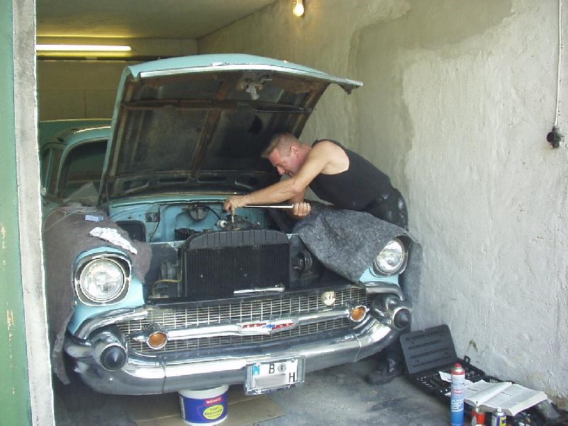  Chevy 57 Blue-Flame-Six Zylinder-Kopf �berholung
